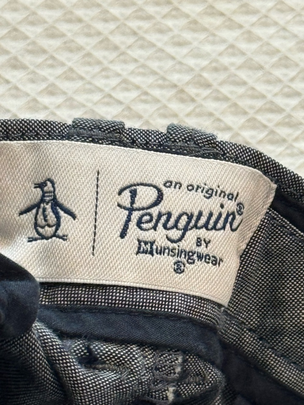 Penguin Gray Embroidered Pattern Shorts - Picture 4 of 7